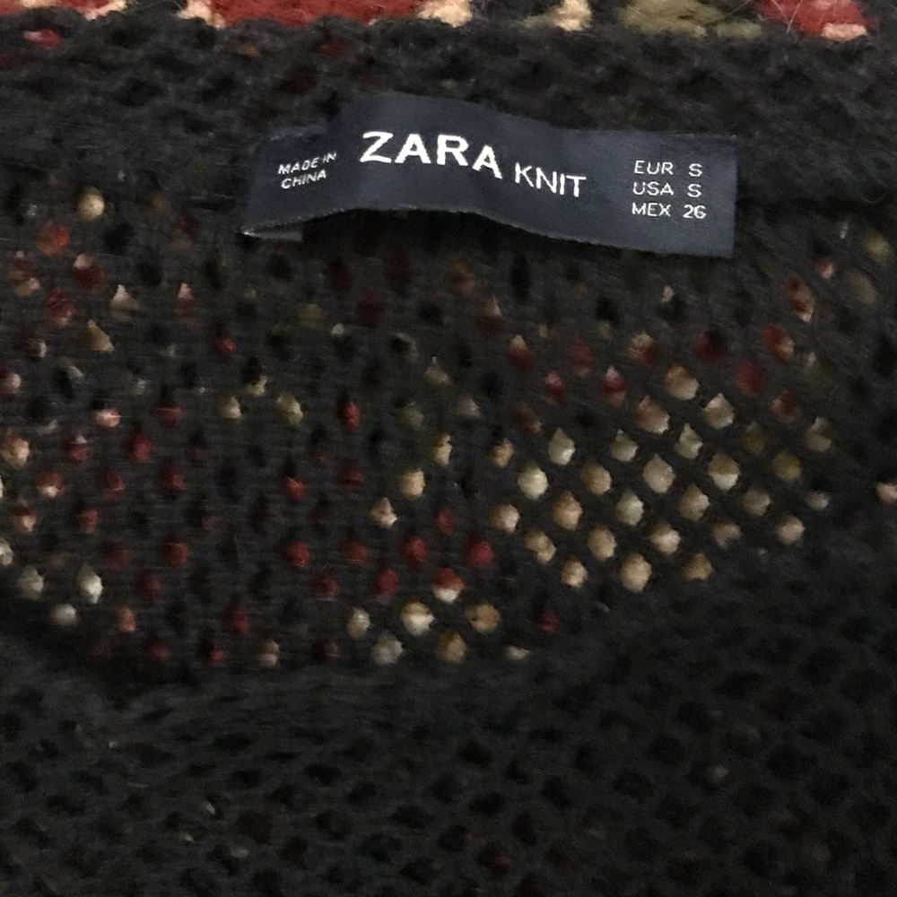 Zara knit crop top with design
